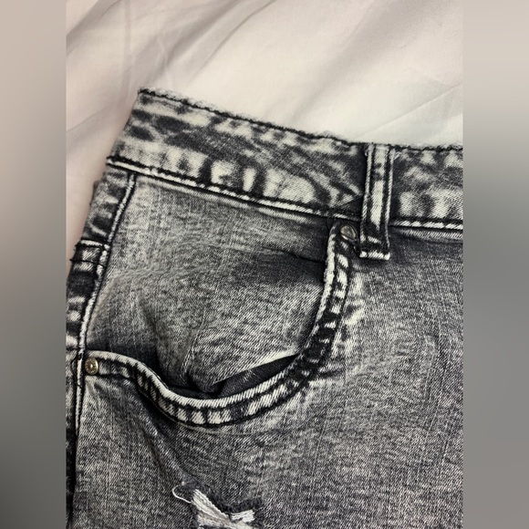 Refuge/bluenotes acid washed ripped skinny jeans size 13 - Picture 3 of 9